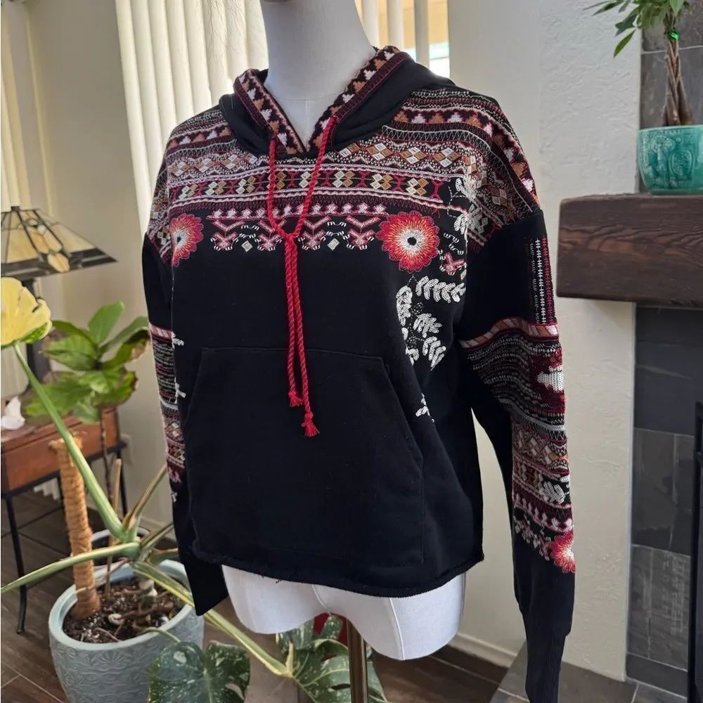 Zara embroidered rolled ham, embellished sweatshirt top size small